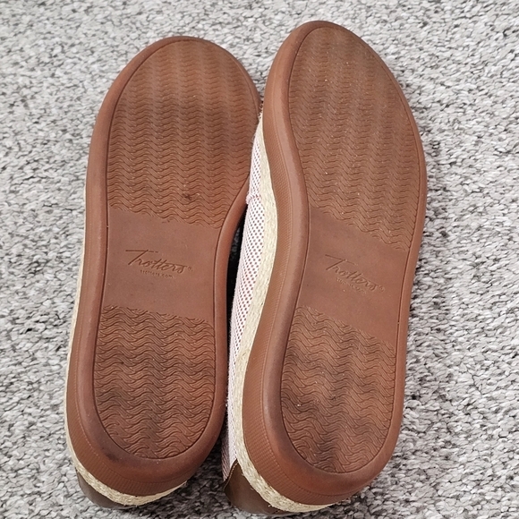 Trotters Espadrille Style Casual Slip-On Size 8 - Picture 9 of 15